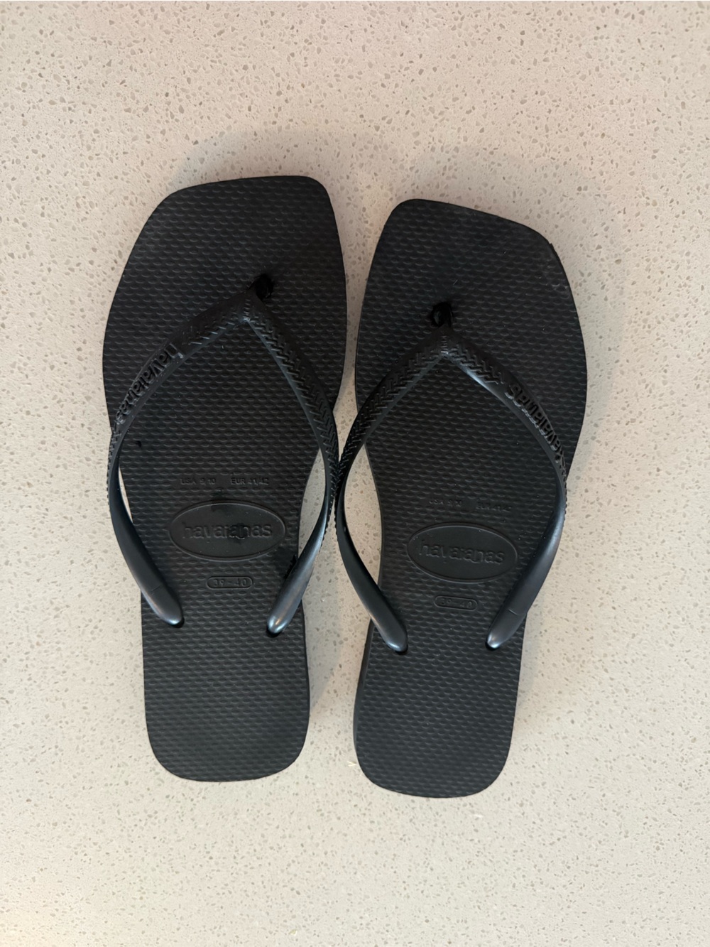 Havaianas And Aritzia Women's Black Square-Toe Flip Flops